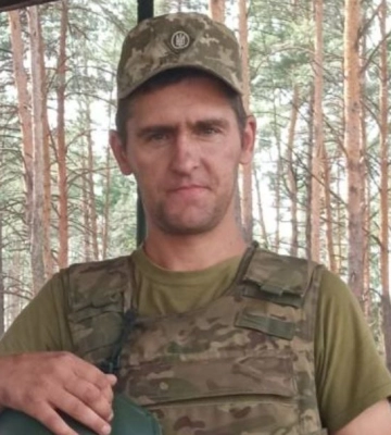 На Волині провели в останню дорогу воїна Віталія Потапчука