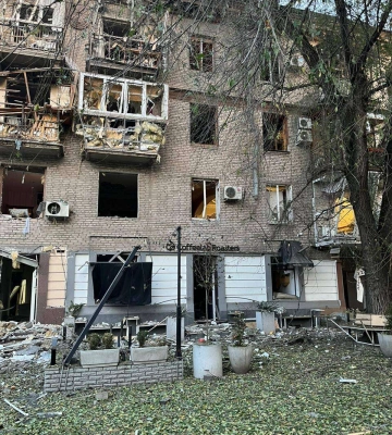 Двоє загиблих, десять постраждалих. Наслідки ракетного удару по Запоріжжю 