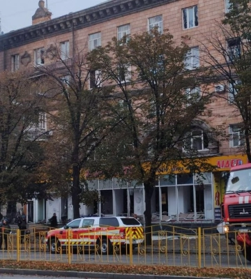 После ночного обстрела Запорожья в медучреждения доставлены 12 человек