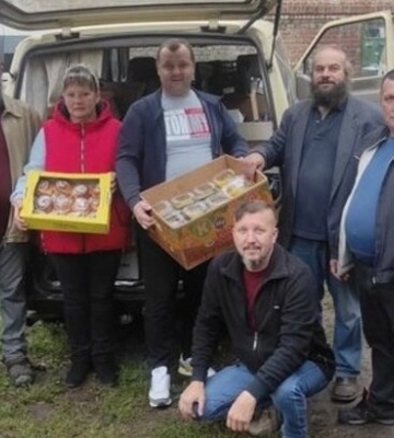 Верующие УПЦ передали помощь защитникам Украины в госпитали Полтавы