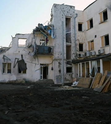 Загарбники вночі вдарили по Харкову ракетами С-300, є поранений