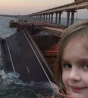 Цей день настав: реакція соцмереж на вибух Кримського мосту