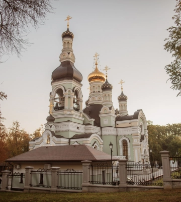 Предстоятель УПЦ освятил новый столичный храм в честь преподобного Сергия Радонежского