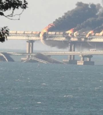 Внаслідок вибуху на Керченському мосту загинули троє людей