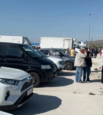 У Криму утворилися величезні черги на поромну переправу