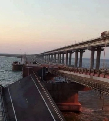 Кримський міст відкрили для руху легкових автомобілів