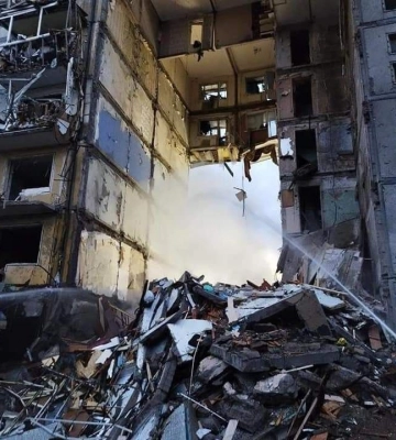Новий ракетний удар по Запоріжжю: щонайменше 17 загиблих