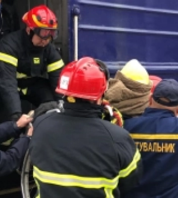 До Луцька з Харківщини евакуювали жителів геріатричного пансіонату