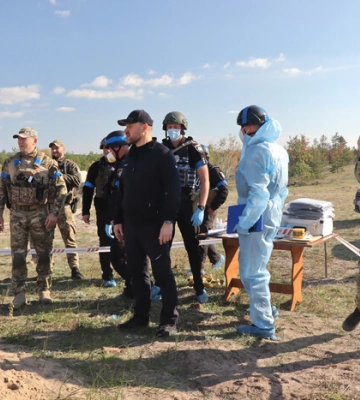 В Лимане эксгумировали первые 20 тел, среди погибших есть дети