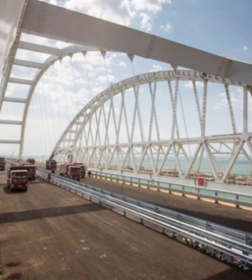 Скільки часу потрібно на ремонт автомобільного полотна Кримського мосту розповів Денисенко