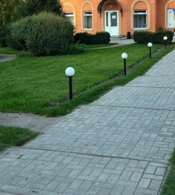 Безпілотник РФ вбив людину біля магазину на Сумщині: загинула мати трьох дітей. Коли її намагалися врятувати росіяни скинули ще одну гранату. ФОТОрепортаж (оновлено)