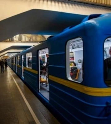 Метро Киева возобновило работу - Кличко
