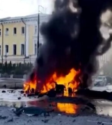 Последствия ракетного удара в центре Киева. ВИДЕО