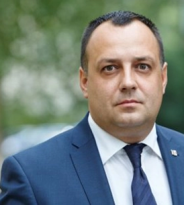 Голова Закарпатської обласної ради Володимир Чубірко звернувся до краян з приводу ранкових обстрілів України