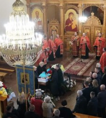 У Мукачеві попрощалися із загиблим на війні Героєм - Олександром Варгою