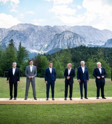 Німеччина скликає екстрене засідання G7 через масований обстріл України