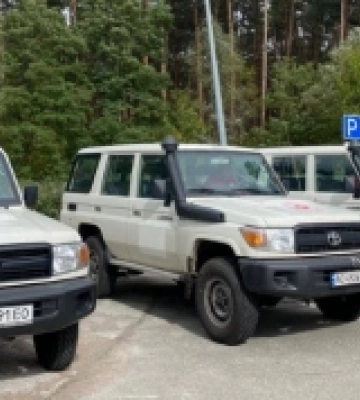 Рівненським медикам передали три позашляховики з Німеччини
