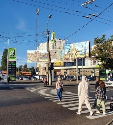 На вулиці Грушевського в Одесі поновили дорожню розмітку