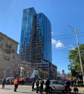 Российская ракета сильно повредила офис Samsung в Киеве. Ритейлеры и ТРЦ объявляют о закрытии