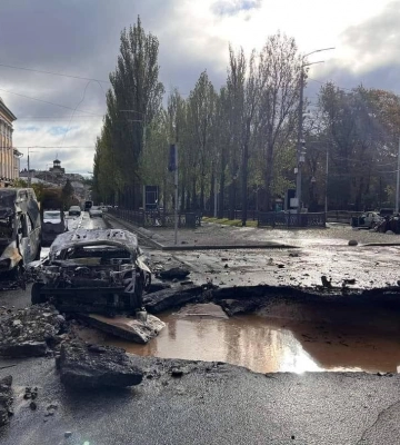От взрыва в центре Киева пострадал купол Дома учителя — бывшая резиденция Центральной Рады