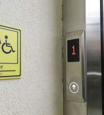 У Львові десятки людей застрягли в ліфтах: скільки часу визволяли