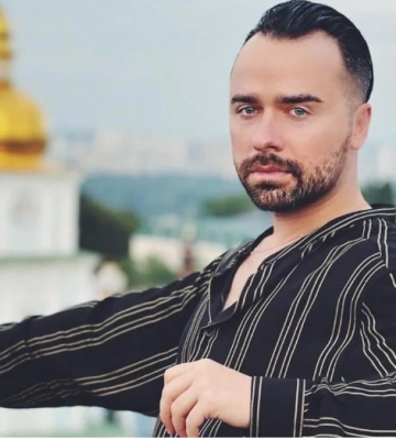 Внаслідок ракетного удару по Києву постраждала квартира відомого екстрасенса. Фото