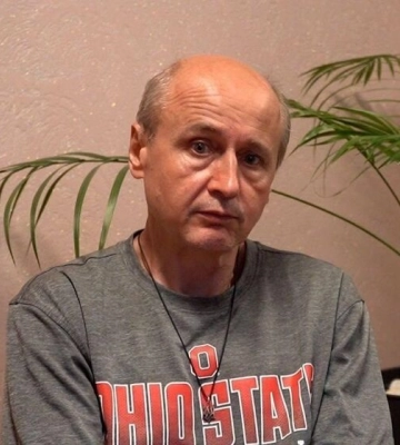 &quot;Соседи выпрыгивали из окон и погибали&quot;. Актер из Мариуполя рассказал музею &quot;Голоса Мирных&quot; Фонда Рината Ахметова о пережитом в&amp;hellip;