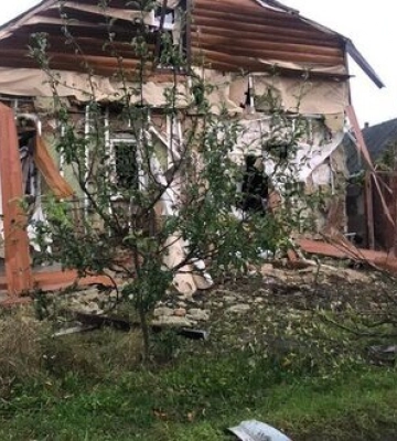 Ситуація на Сумщині: окрім двох ракет, ще понад 50 &quot;прильотів&quot; за день по прикордонню, одна людина загинула. ФОТОрепортаж
