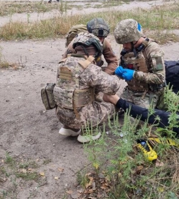 Ракетний удар по Дніпру 10 жовтня: як парамедики з тероборони допомагали постраждалим