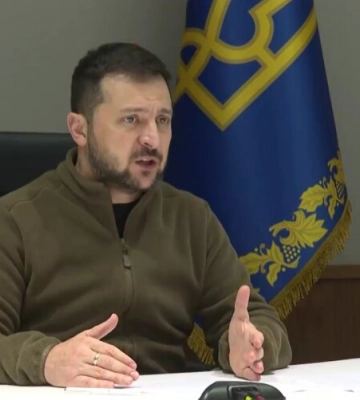Зеленский отреагировал на удары дронами-камикадзе по жилому кварталу Киева: видео последствий