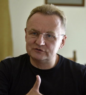 Для ремонту пошкоджених ракетами підстанцій Львівщини потрібні місяці - Садовий