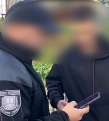 Мешканці Одещини привласнили понад 300 тисяч із банківських карток українців