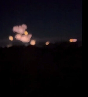 Війська РФ обстрілюють Нікополь запалювальними боєприпасами. ВIДЕО