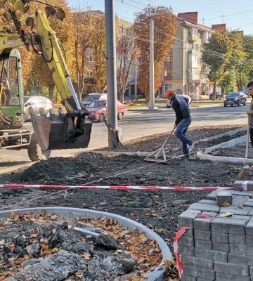 У Луцьку частково відновили ремонт проспекту Волі
