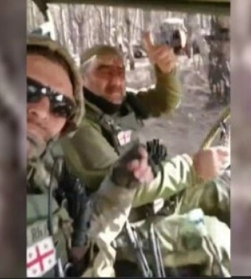 Грузинские добровольцы показали уничтоженную российскую технику в селе Давыдов Брод Херсонской области. ВИДЕО