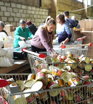 Звільнену територію Харківщини допомагають відбудовувати інші області України