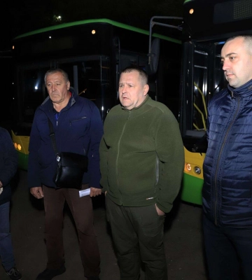 У Дніпрі на маршрути запустили першу партію автобусів із Києва, ще три місту надала Вінниця