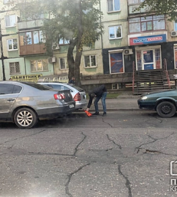 В Кривом Роге столкнулись два автомобиля