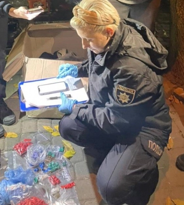 У Львові викрили 25-річного наркозбувача із 850 &quot;закладками&quot;