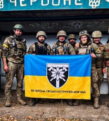 Бійці 128-ї ОГШБр визволили село Червоне на Херсонщині та показали знищену російську техніку. ФОТОрепортаж