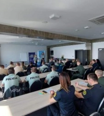 Працівники Закарпатської митниці завершили курс із інтенсивного вивчення словацької мови