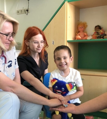Львівські лікарі пересадили нирку 4-річному хлопчику
