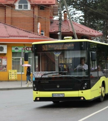 У Львові автобуси № 5А та № 52 тестово курсуватимуть за старими маршрутами