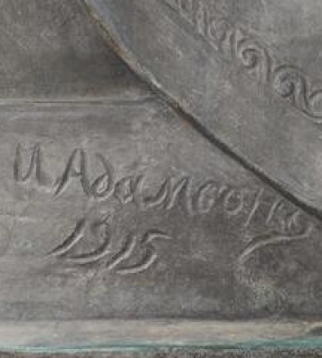 У Полтаві &quot;замаскували&quot; три імперські пам&#039;ятники