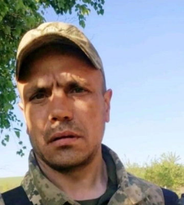 Назавжди 36: на Волині попрощалися з загиблим на війні багатодітним батьком