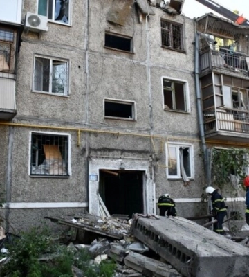 Обстріл Миколаєва. Рашисти поцілили у багатоповерхівку