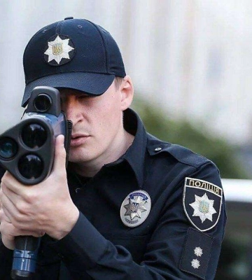 На дорогах області патрульні вимірюватимуть швидкість за допомогою TruCAM на нових ділянках
