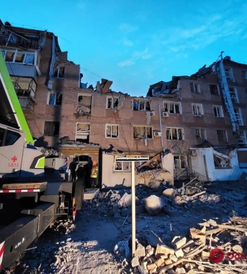 Из-под завалов многоэтажки в Николаеве достали ребенка, продолжаются поиски 7 человек – глава ОВА