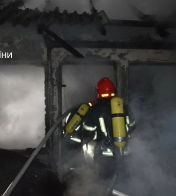 В Одесі горів приватний житловий будинок, - ФОТО, ВІДЕО