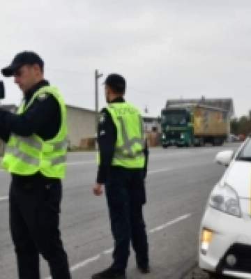 На Рівненщині відновили вимірювання швидкості руху авто приладами TruCAM